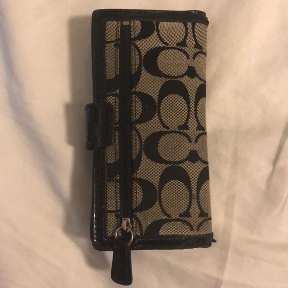 Large Soft Coach Wallet - Picture 2 of 4